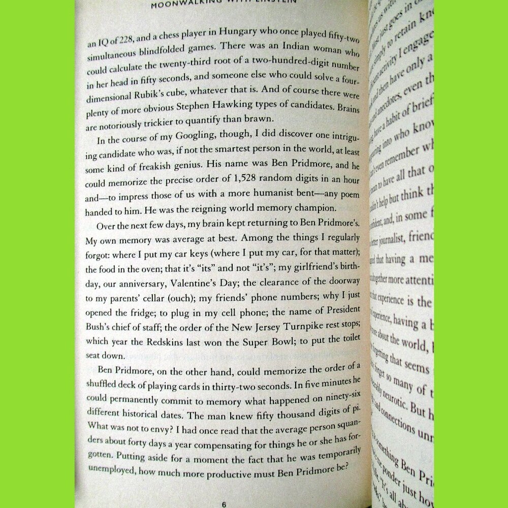 Book - Moonwalking with Einstein: The Art and Science of Remembering Everything - Picture 3 of 16